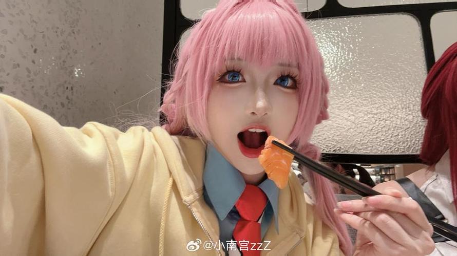 南宫cosplay的照片，已经跟真人难以区分了