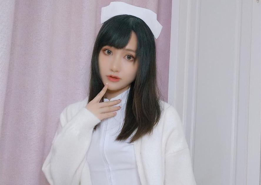 用木之本果cosplay，完美还原游戏角色